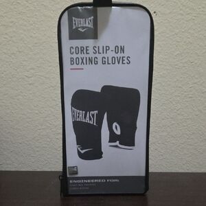 NEW Everlast Black Slip-On Boxing Gloves, Cardio Boxing/heavy Bag Training